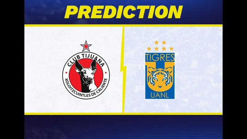 Cầu thủ Club Tijuana nỗ lực giành bóng khỏi Tigres UANL