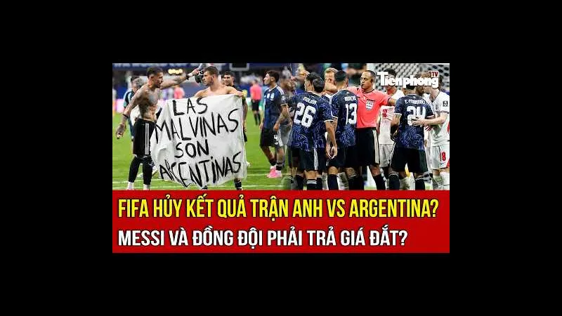 Cầu thủ Anh và Argentina gay cấn trên sân
