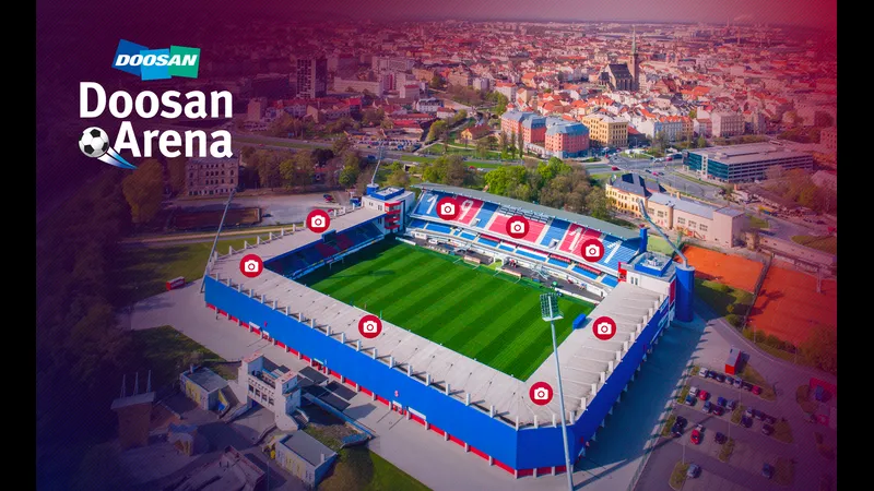 Cầu thủ Plzen đang chuẩn bị thực hiện quả phạt góc trong trận đấu với Polissya Zhytomyr